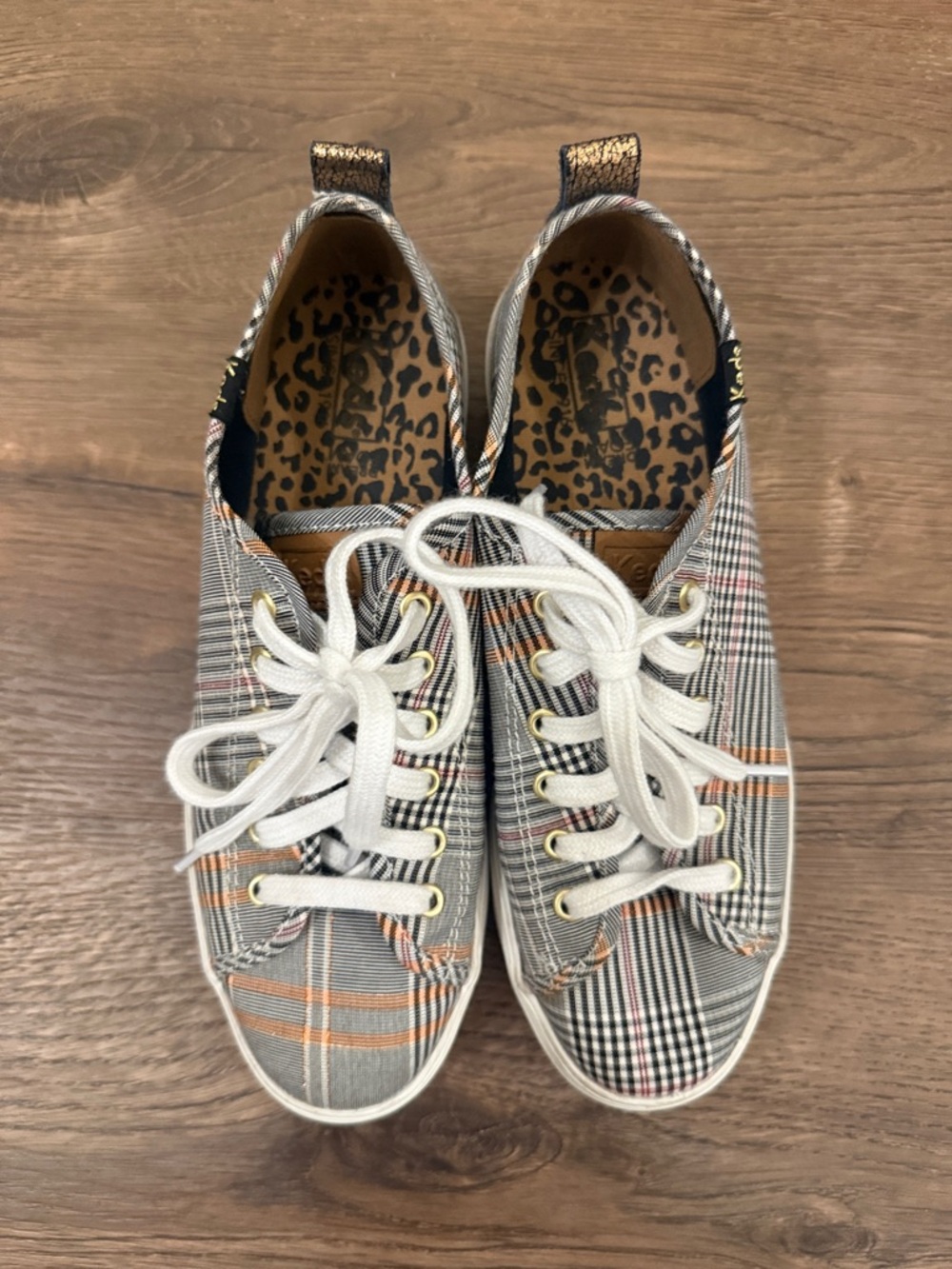 Keds Woman’s Plaid Lace-Up Sneakers with White Laces and Leopard Insole Size 7.5